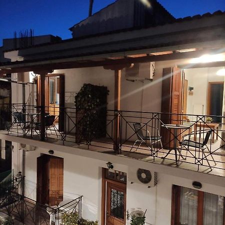 Mata'S House Apartment สเกียธอสทาวน์ ภายนอก รูปภาพ