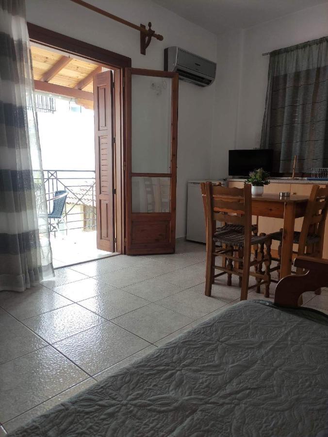 Mata'S House Apartment สเกียธอสทาวน์ ภายนอก รูปภาพ