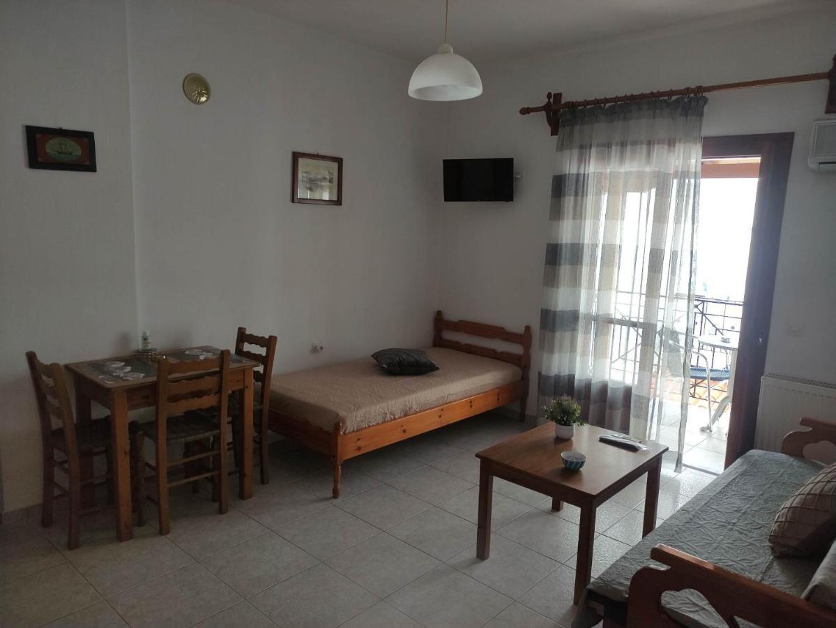 Mata'S House Apartment สเกียธอสทาวน์ ภายนอก รูปภาพ